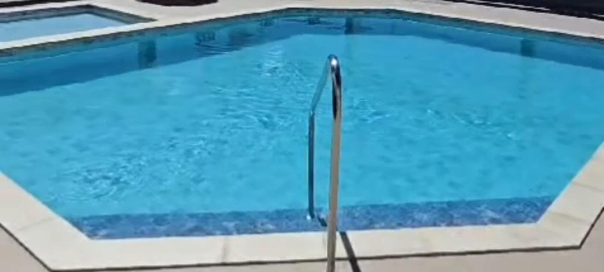 Confort & Piscina - Guarapari-es *